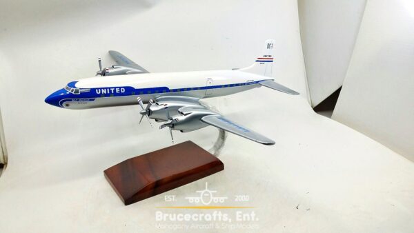 Douglas DC-7 United Airlines